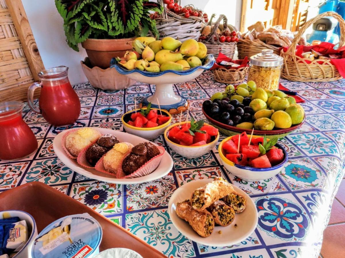 Lauricella Bed And Breakfast Lipari  Exterior foto