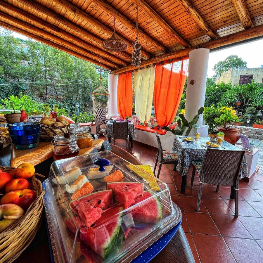 Lauricella Bed And Breakfast Lipari  Exterior foto